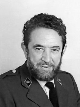 Extraordinariamente normal